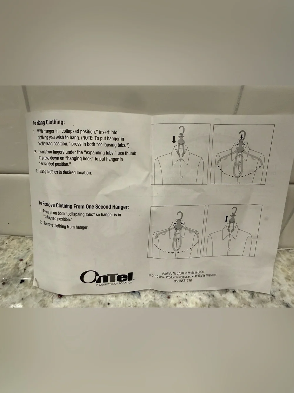 One Second Hanger - As Seen On TV - Expandable In A Second- 12 Hangers (B&W) NIB